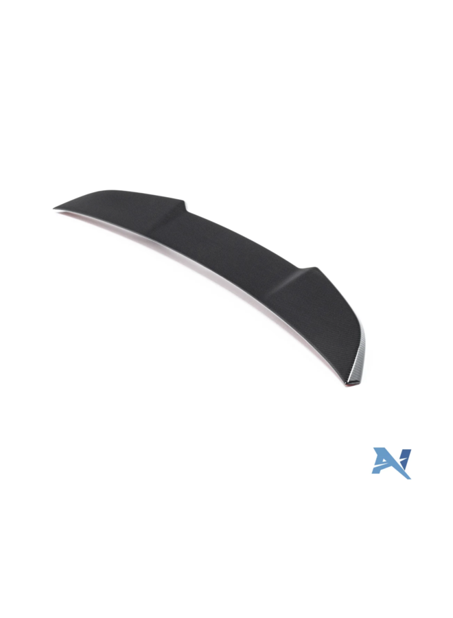 Se trata de un borde del alerón del maletero de carbono BMW G90 M5 Alpha - N