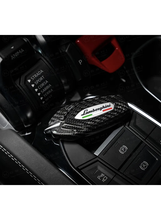 Trata-se de um caso de chave de carbono Lamborghini Revuelto