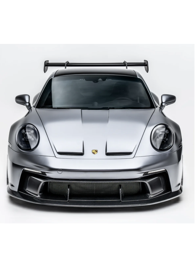 Si tratta di una presa d'aria del paraurti anteriore in carbonio della Porsche 992 GT3 Adro