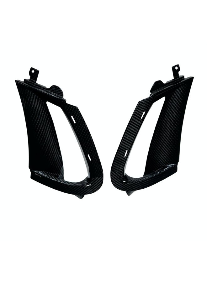 Si tratta di un set di prese d'aria del paraurti anteriore in carbonio della McLaren 720S