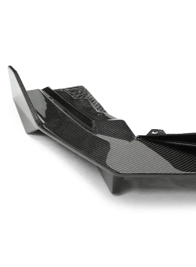 Cela concerne un diffuseur en carbone V pour BMW G87 M2.