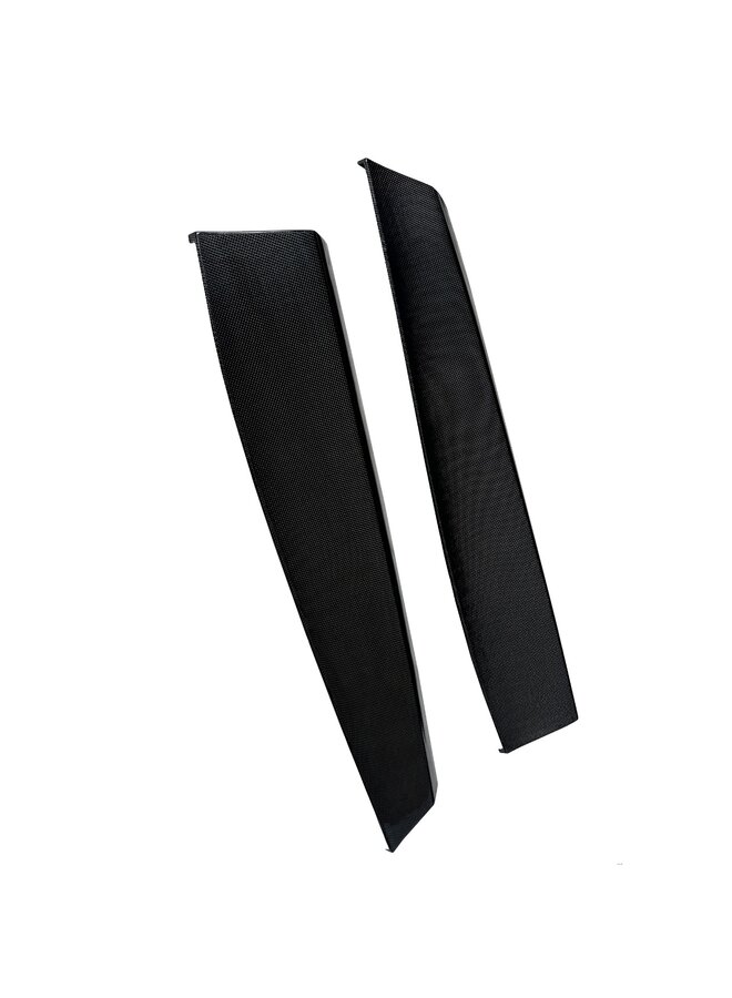 Este es un conjunto de extensiones de faldón lateral de carbono estilo OEM de Ferrari Purosangue Carbon.
