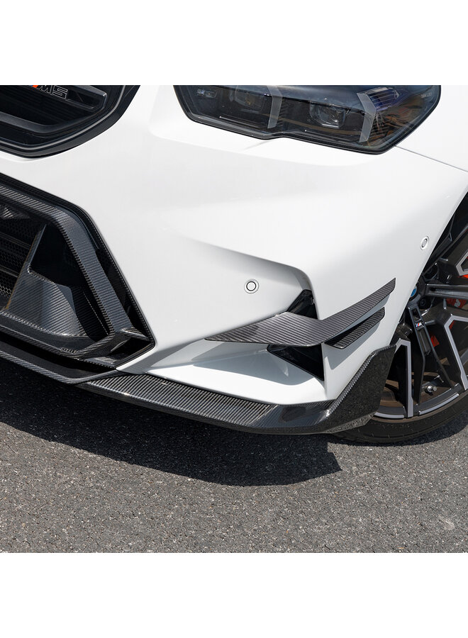 Il s'agit d'un ensemble de pare-chocs avant canards en carbone BMW G90 G99 M5 SQ