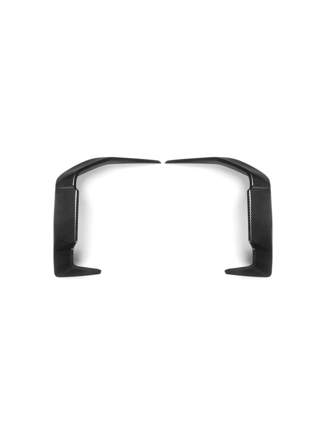 Dit betreft een set BMW G60 G61 carbon voorbumper carbon canards