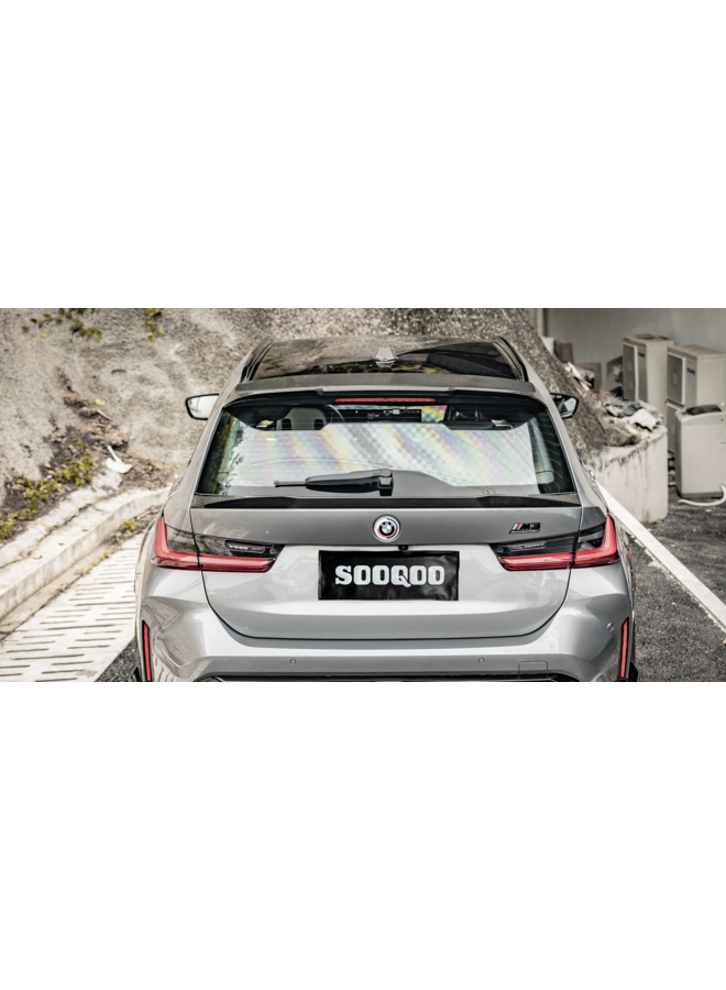 Se trata del alerón central de carbono para el maletero del BMW G81 M3 Touring.