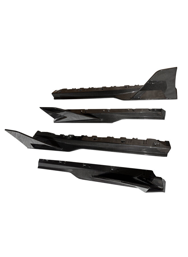 Este é um conjunto de extensões de saia lateral de carbono Lamborghini Revuelto