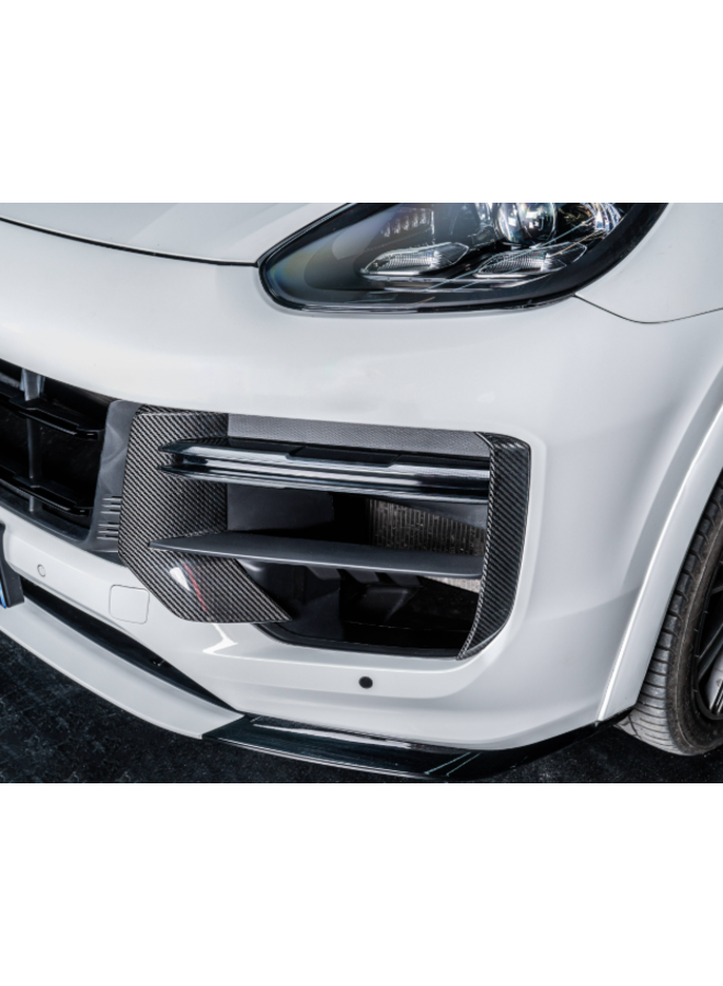 Dies ist ein Satz Porsche Cayenne Turbo GT 2024+ Carbon-Stoßstangen-Canards-Kühlergrill