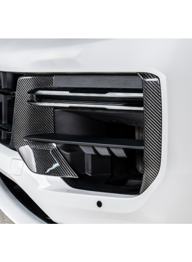 Dies ist ein Satz Porsche Cayenne Turbo GT 2024+ Carbon-Stoßstangen-Canards-Kühlergrill