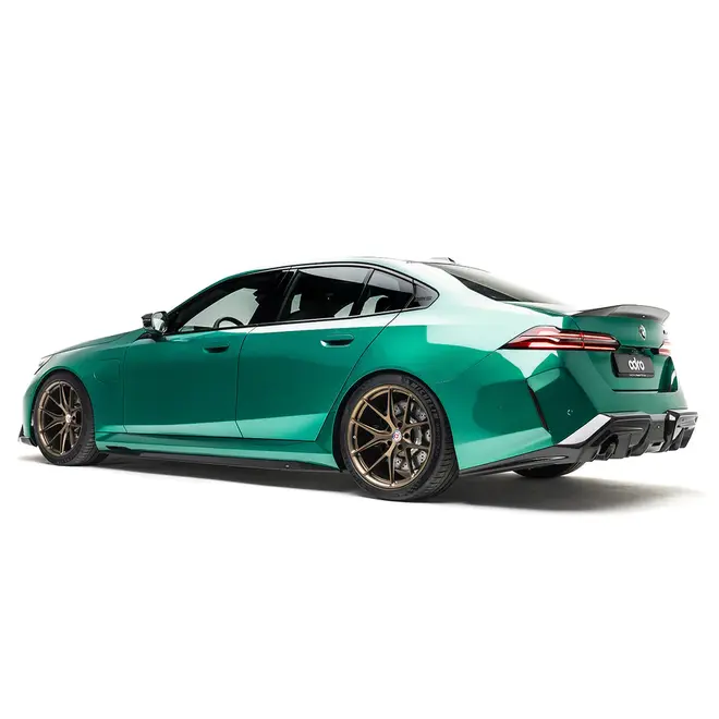 this concerns a BMW G90 G99 M5 Carbon ADRO diffuser