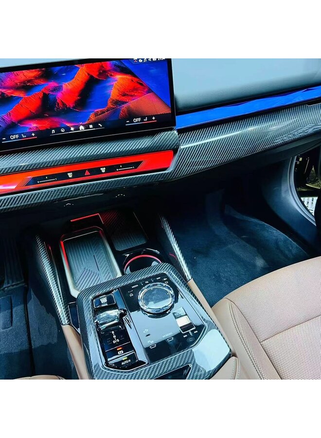 Questo è un set di modanature interne in carbonio per BMW G60 G61 Serie 5 G90 G99 M5