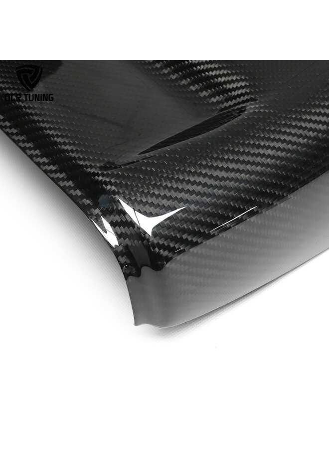 Este é um conjunto de capas de assento em fibra de carbono para BMW F90 M5, F95 X5M e F96 X6M.