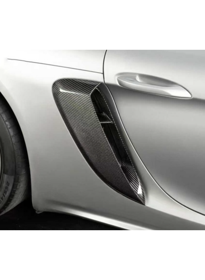 Esta é uma entrada de ar lateral em fibra de carbono para Porsche 718 Cayman/Boxster.