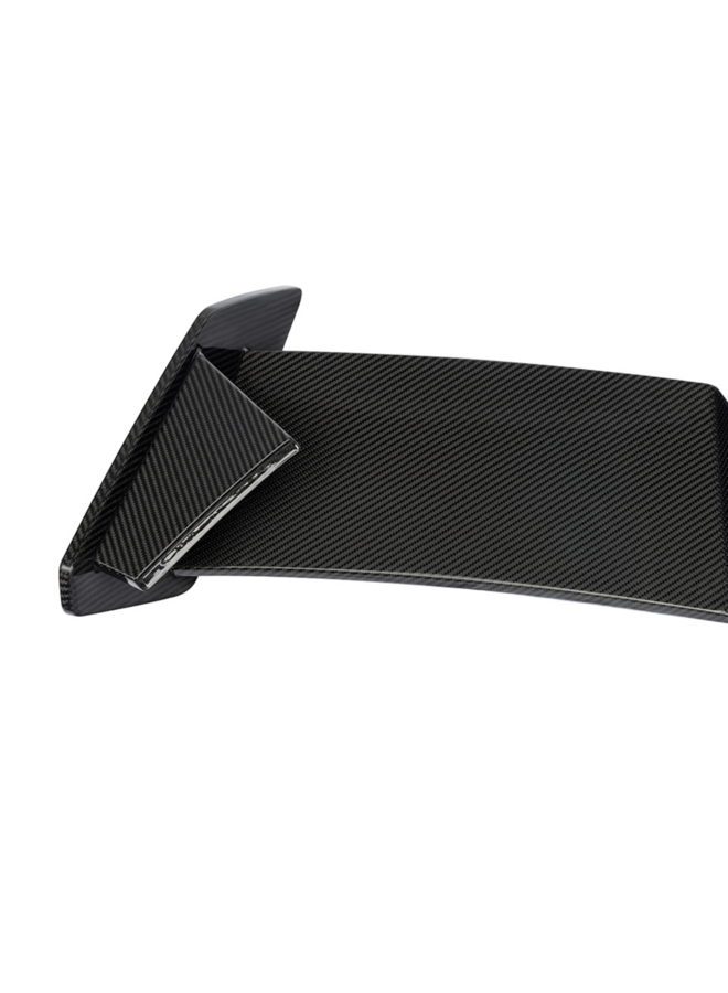 Cela concerne un aileron de toit en carbone pour une Audi RS3 8Y Facelift.