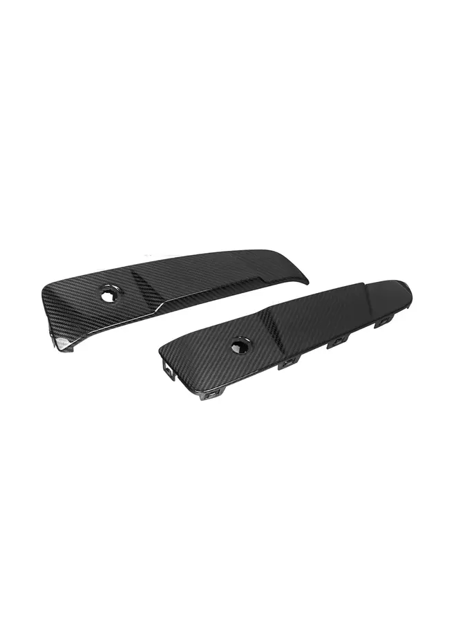 Este é um conjunto de refletores laterais de fibra de carbono para o para-choque traseiro do BMW X3 G45.