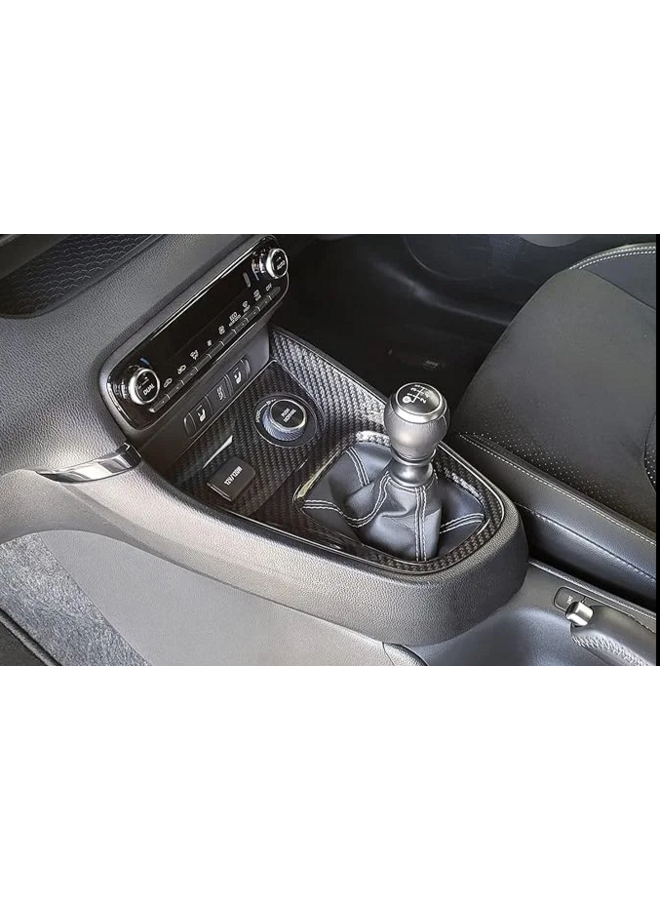 Questa è una copertura per l'interruttore della console centrale della Toyota Yaris GR Carbon