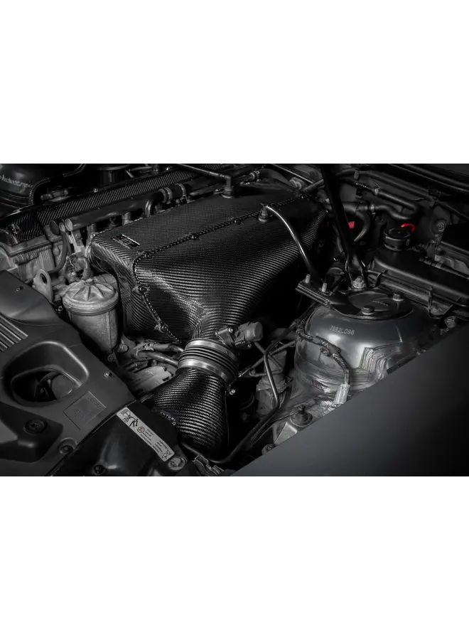 Se trata de un sistema de admisión de aire Eventuri CSL Hybrid de carbono para BMW E85 Z4M.