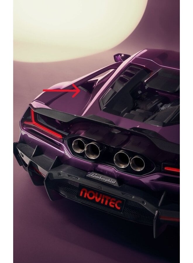 Dit betreft een Lamborghini Revuelto Novitec carbon luchthapper achter scherm