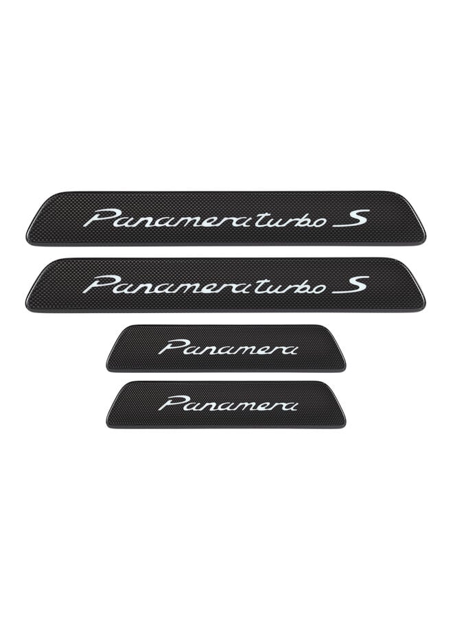 Dit betreft een Porsche Panamera 971 carbon instaplijsten set