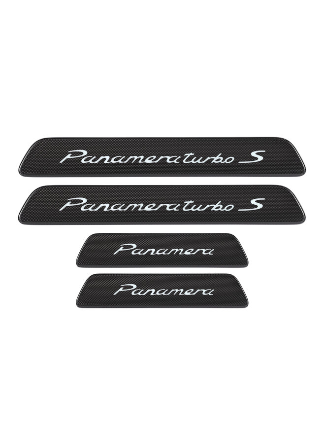 Se trata de un juego de umbrales de puerta de carbono para Porsche Panamera 971.