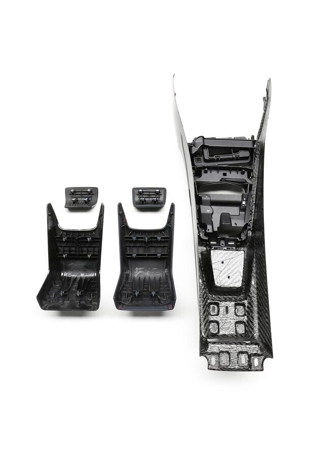 Es handelt sich um eine Mittelkonsolenverkleidung für BMW G80 G81 M3 G82 M4 G87 M2 Carbon CS / CSL.