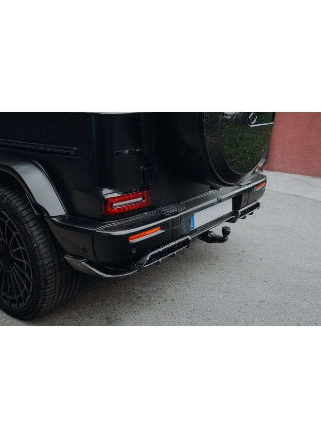 Dit betreft een Mercedes G63 W465 carbon diffuser set NP2