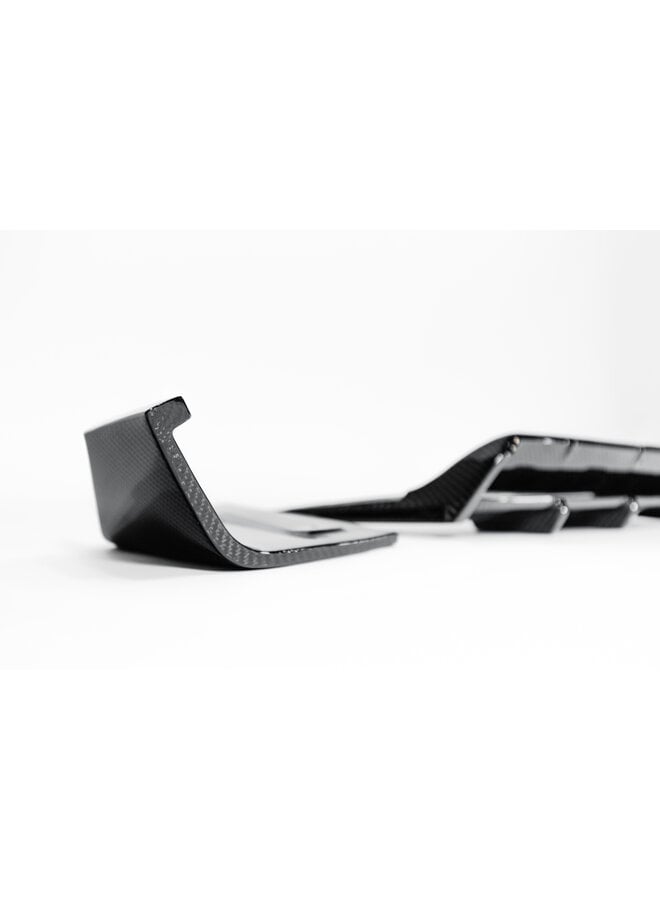 Es handelt sich um ein Mercedes G63 W465 Carbon-Diffusor-Set NP2.