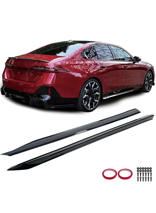 Cela concerne un ensemble d'extensions de bas de caisse BMW G60 G61 Gloss Black MPE.