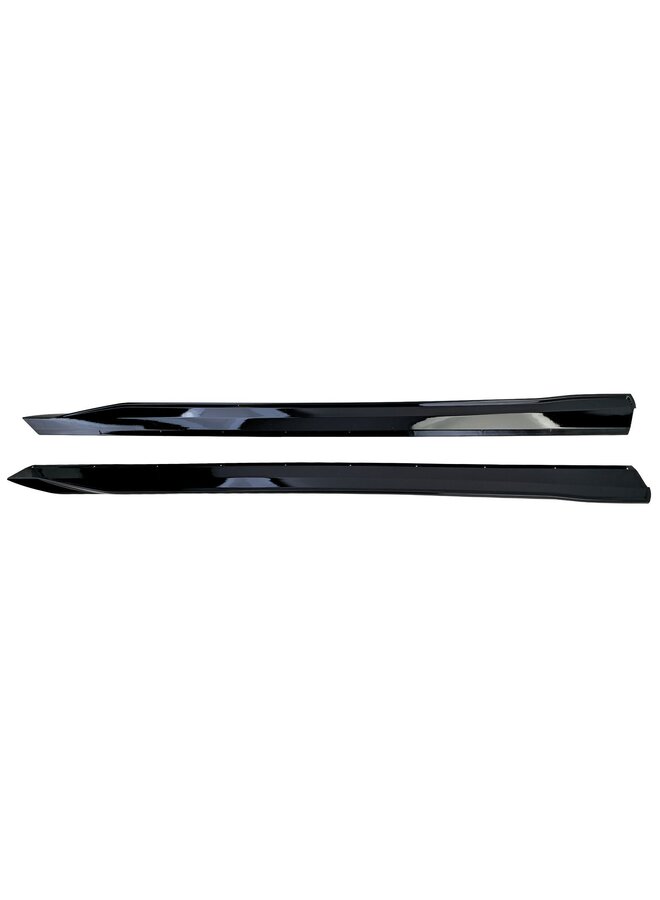 Cela concerne un ensemble d'extensions de bas de caisse BMW G60 G61 Gloss Black MPE.
