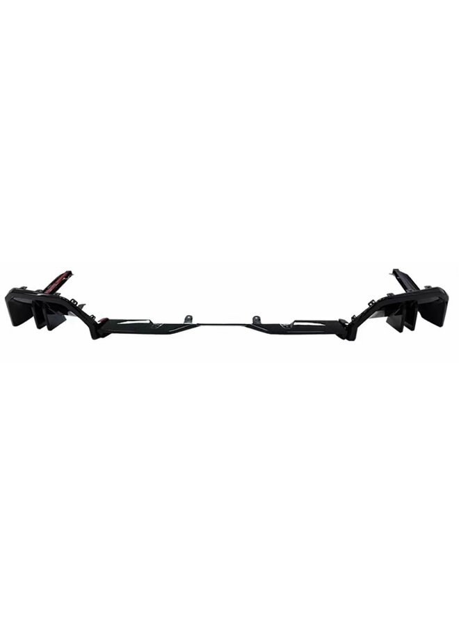 Si tratta di un set di diffusori MPE nero lucido per BMW Serie 5 G60 e G61.