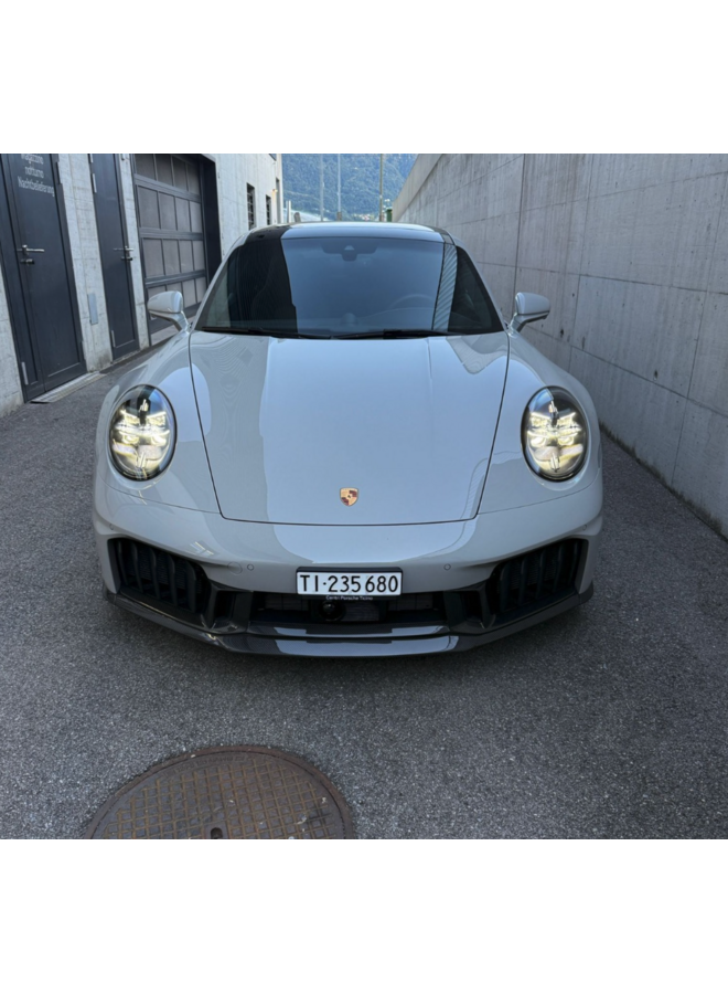 This concerns a Porsche 992.2 GTS Carbon Front Lip – Replacement Model