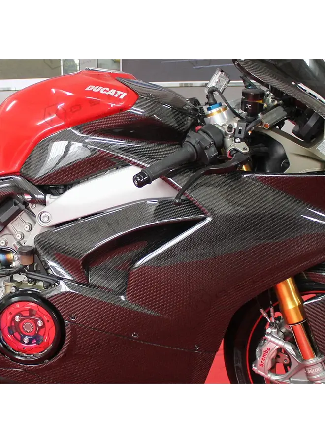 Paneles laterales de carbono para Ducati Panigale V4 S debajo del depósito