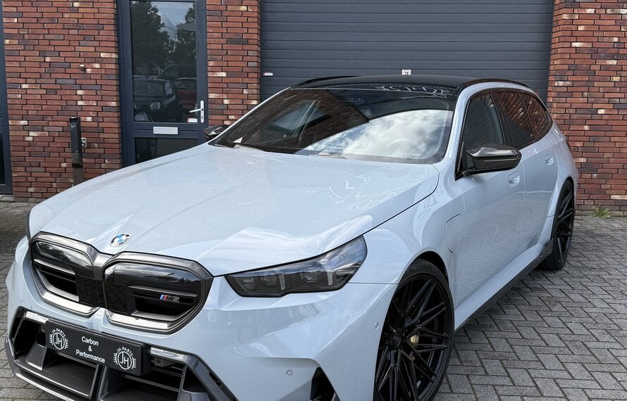 BMW G99 M5 Touring: complete carbon upgrade bij JHParts