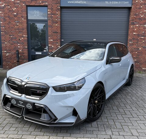 BMW G99 M5 Touring : une préparation carbone chez JHParts