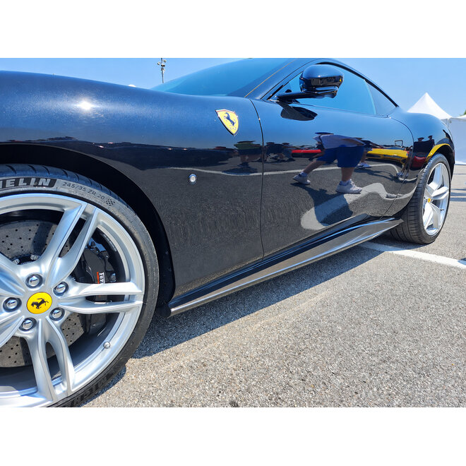 Ferrari Roma / Roma Spider minigonne di ricambio in carbonio