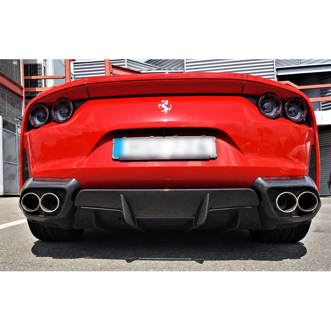 Ferrari 812 Superfast diffusore posteriore in carbonio