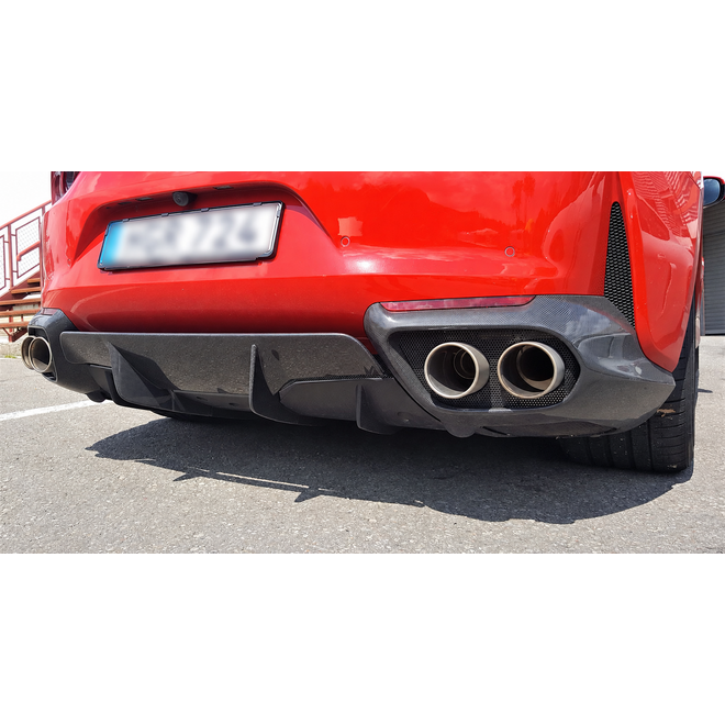 Ferrari 812 Superfast difusor traseiro em carbono