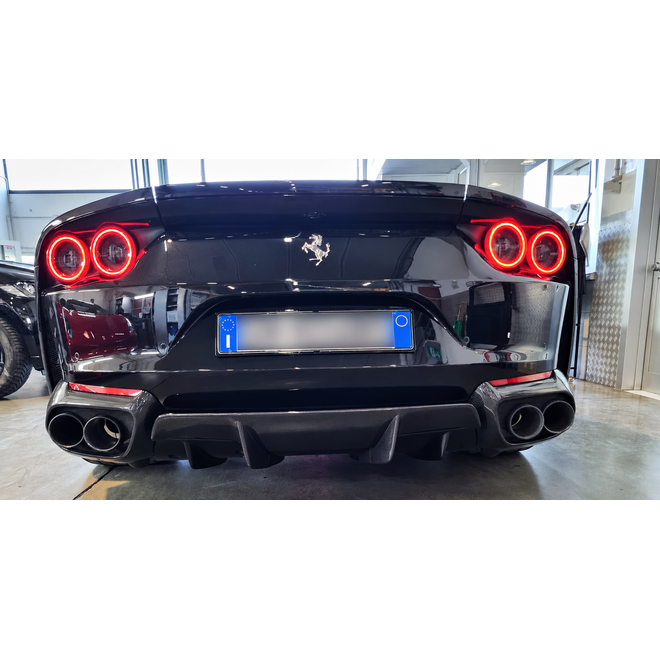 Ferrari 812 Superfast carbon diffuser
