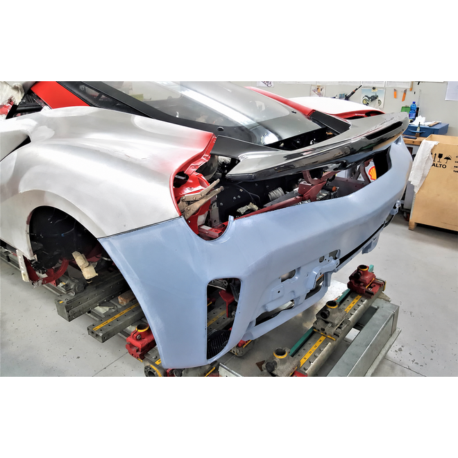 Ferrari 488 Pista Coupé asa traseira em carbono