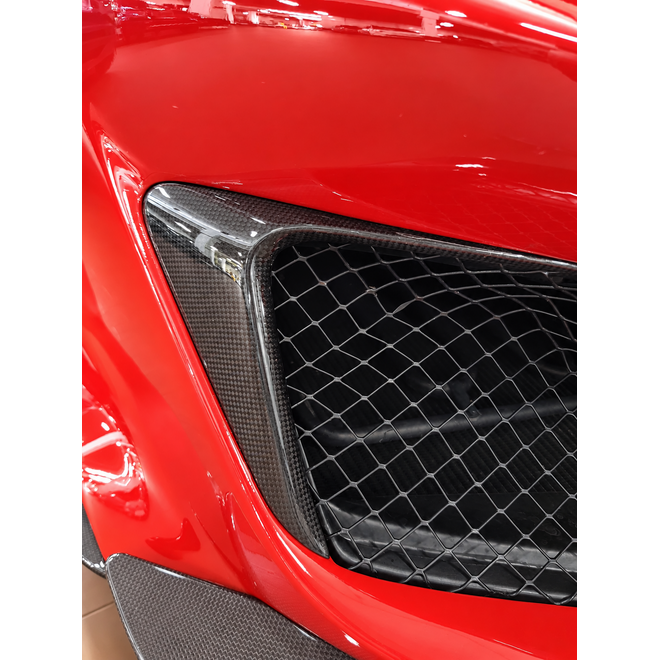 Ferrari 488 Pista / Pista Spider carbon onderste voorbumper elementen set