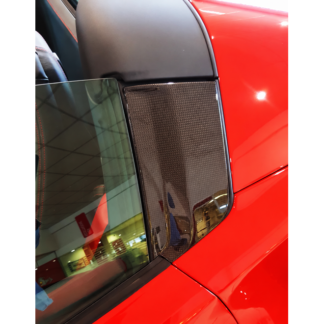 Ferrari 488 Spider / Pista Spider / F8 Spider revestimentos dos pilares B em carbono