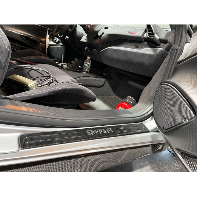 Ferrari 488 / Pista / F8 seuils de porte en carbone