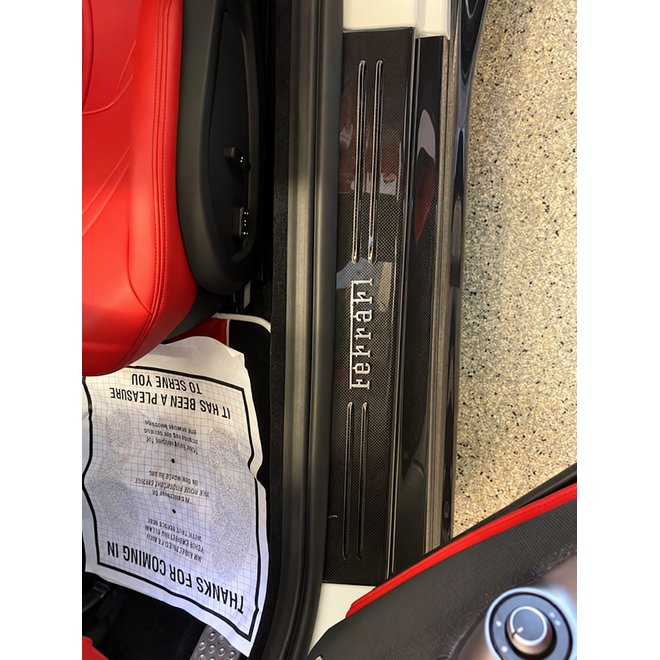 Ferrari 812 Superfast / GTS / Competizione umbrales de puerta de carbono