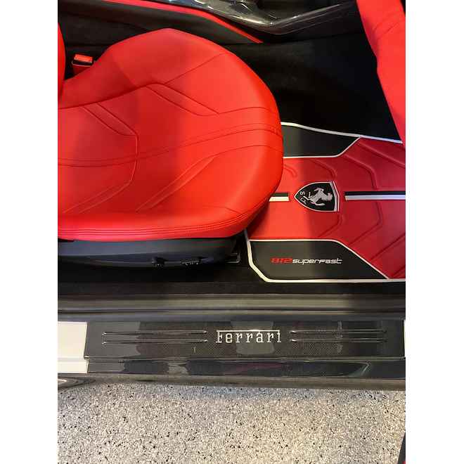 Ferrari 812 Superfast / GTS / Competizione battitacco in carbonio
