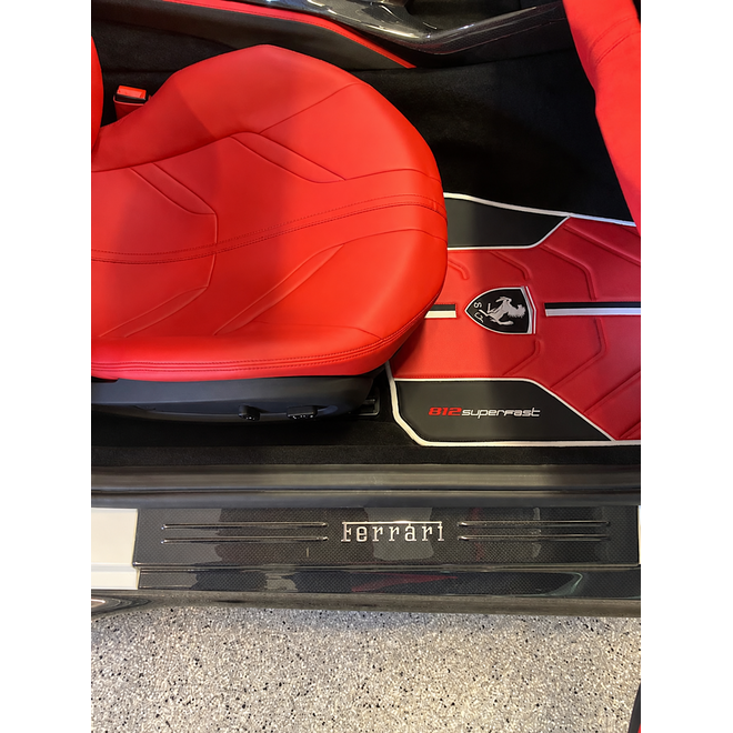 Ferrari 812 Superfast / GTS / Competizione soleiras de porta em carbono