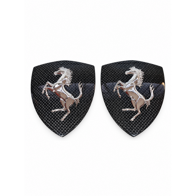 Ferrari Purosangue scudetti parafango in carbonio