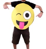 Emoticon smiley met tong kostuum