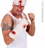 Zwachtel arm met bloed