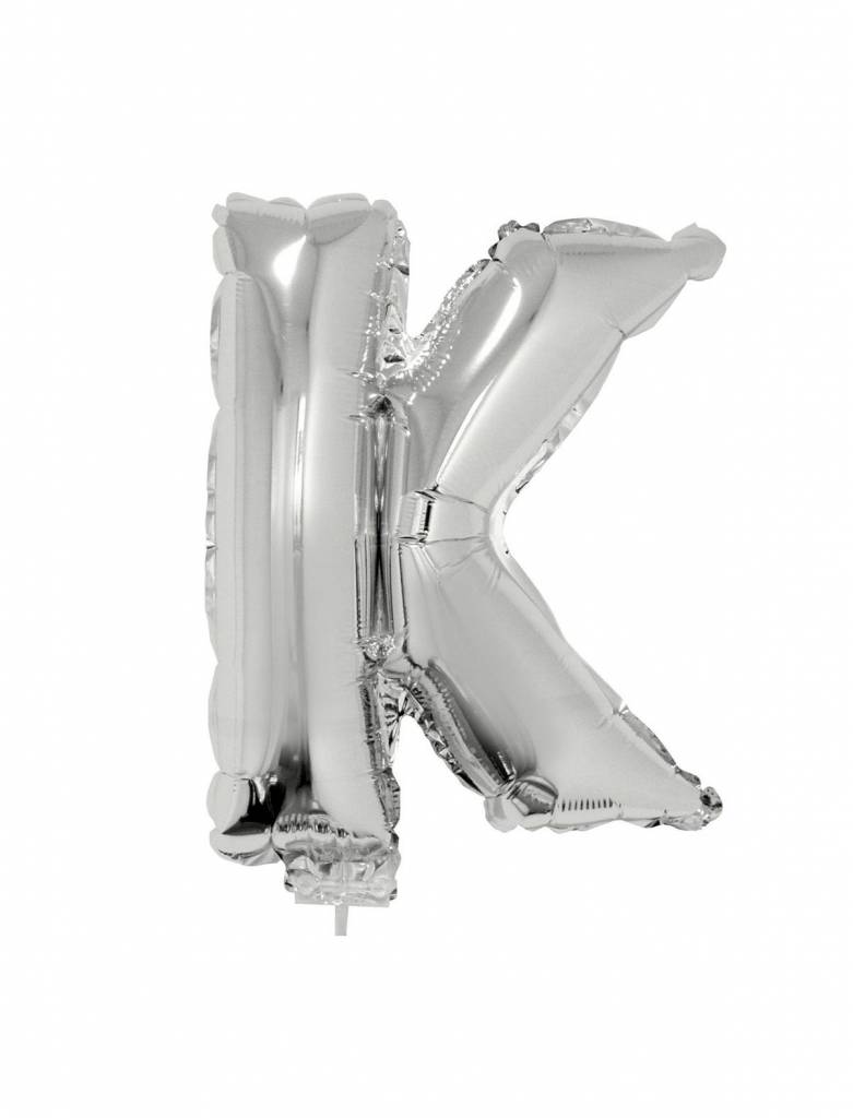 Folieballon zilver letter &apos;K&apos; met rietje afbeelding
