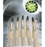 Heksenvingers lichtgevend in het donker