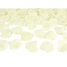 Crèmekleurige rozenblaadjes